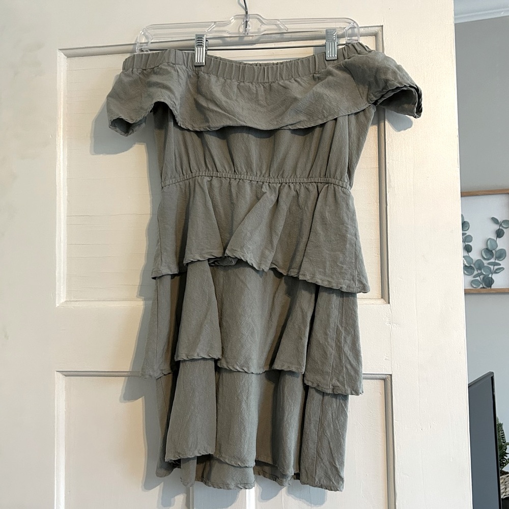 🔴3 for $25🔴TOBI Ruffled Off-Shoulder Mini Dress